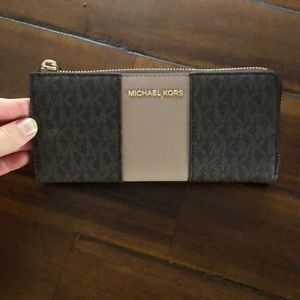 Michael Kors wallet